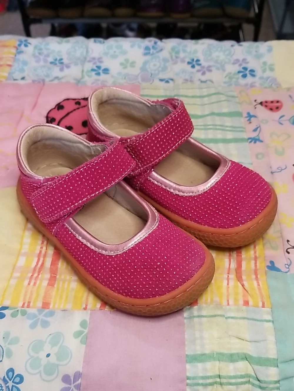 Livie & Luca Hot Pink Mary Jane Hook-and-Loop Girls' Dress Shoes Size 6 Gemma
